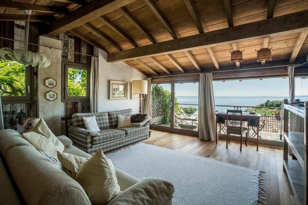 Betta - Newly Renovated Lake-view Terrace Apartment, Peaceful And Silent Surroundings Apartamento